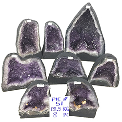 Amethyst Crate #290<br> 8pcs, Dark Purple $11.75/lb <br /> <Font color="#ff0000;"> ON SALE!</Font>